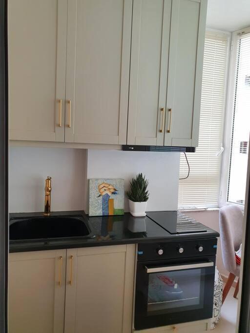 Cozy Apartment Near Ohrid Lake โปกราเดซ ภายนอก รูปภาพ